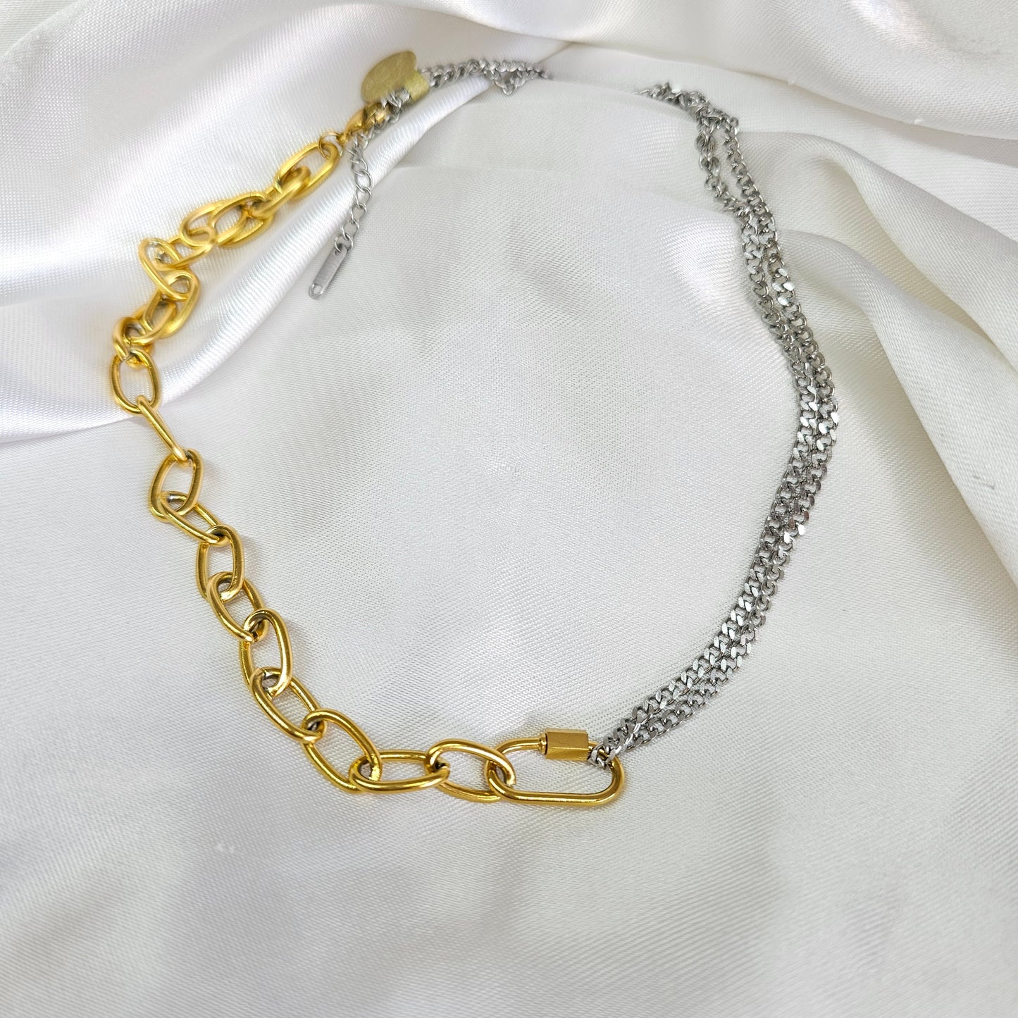 Chains personalizable