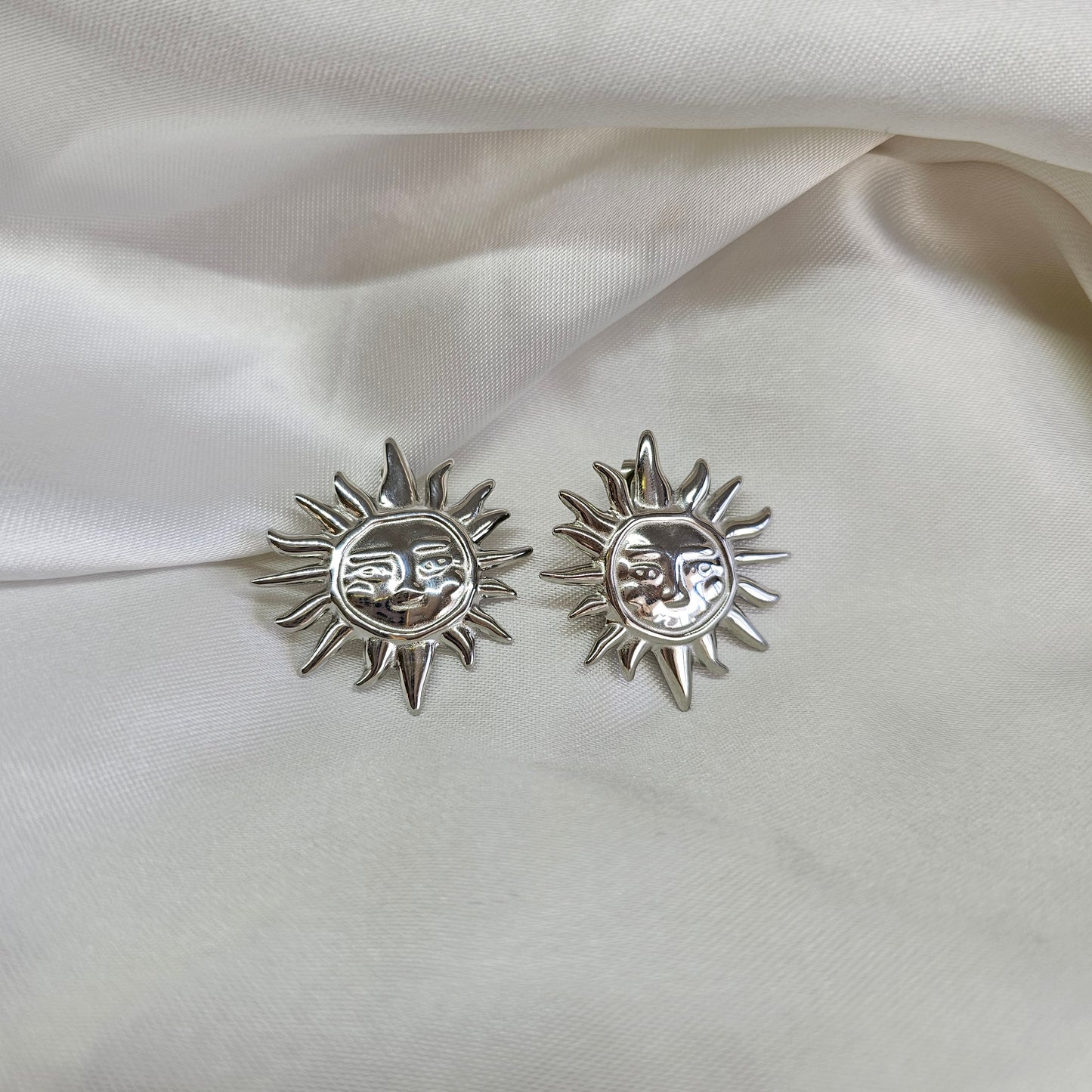 Silver sun