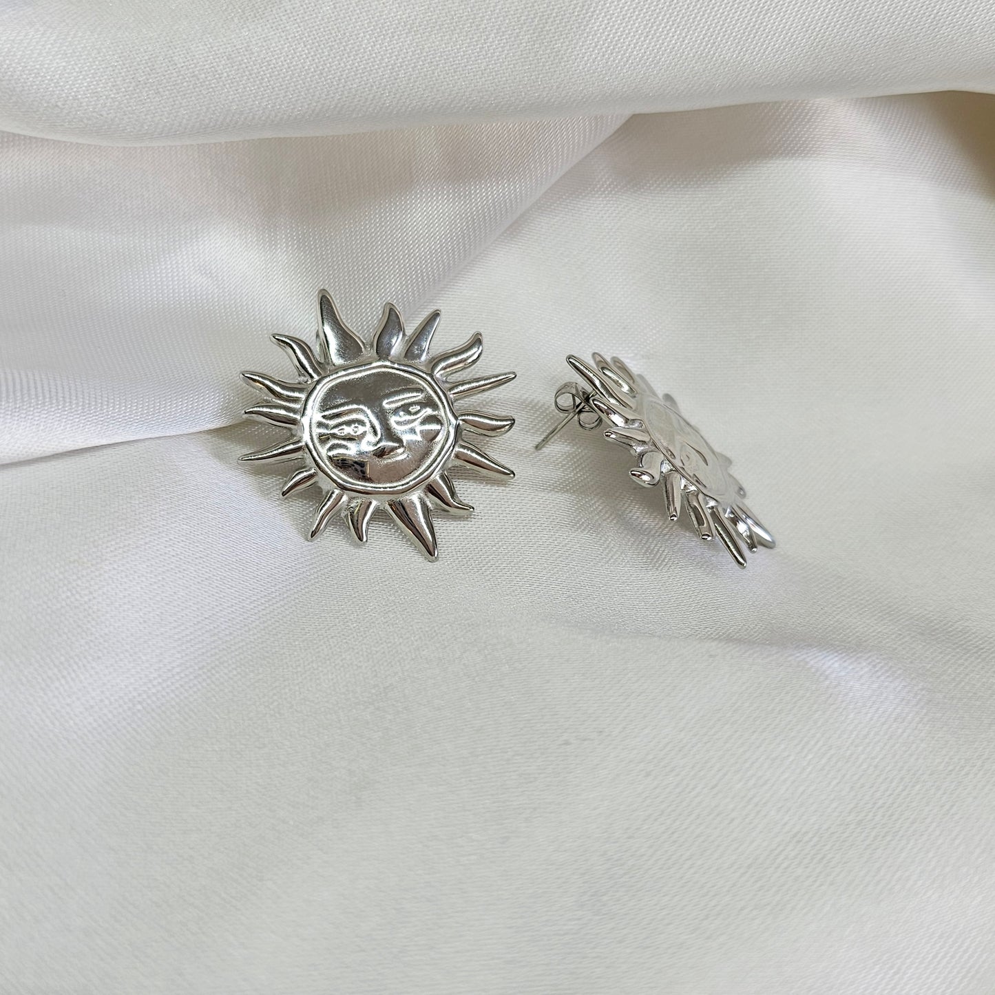 Silver sun