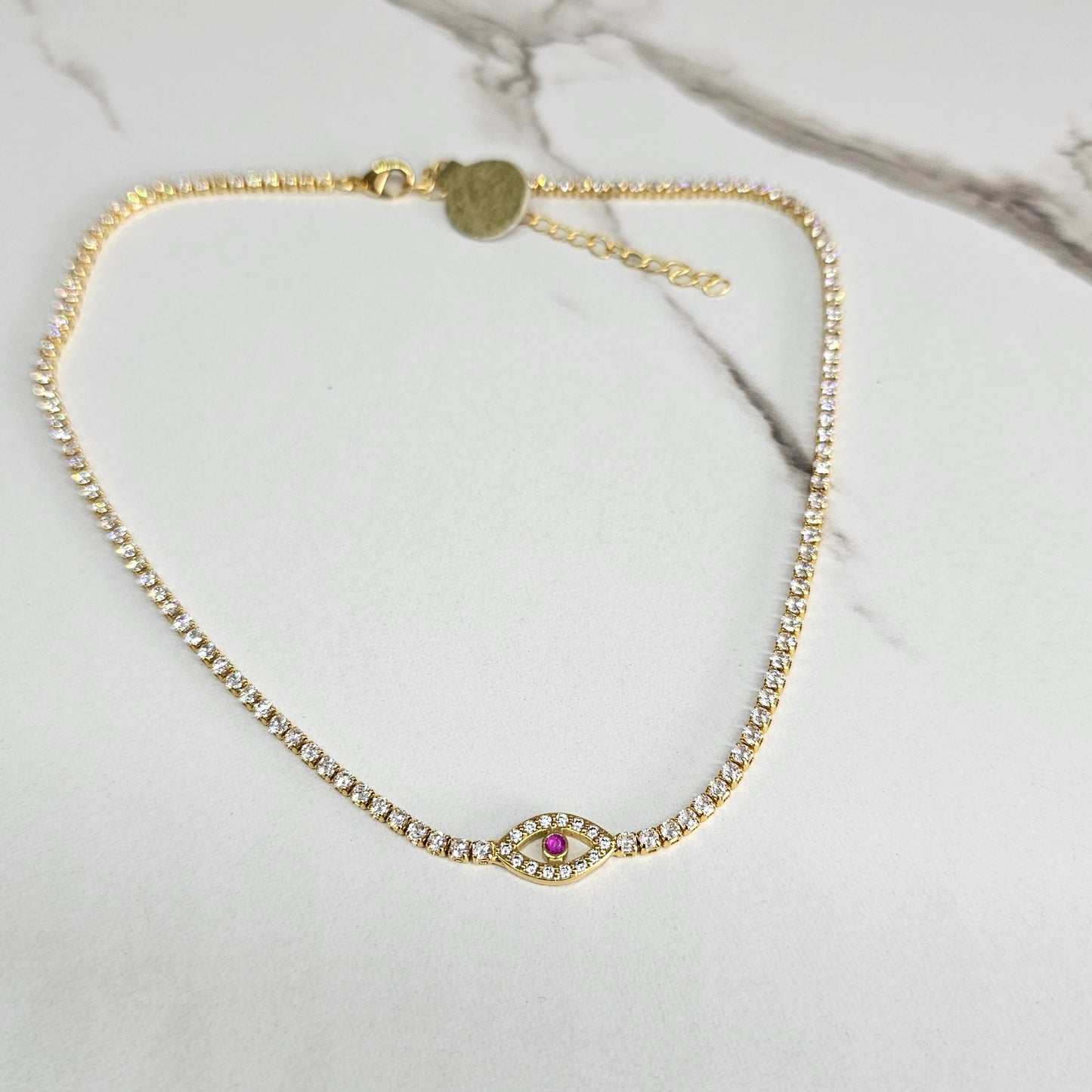 Choker pink eye