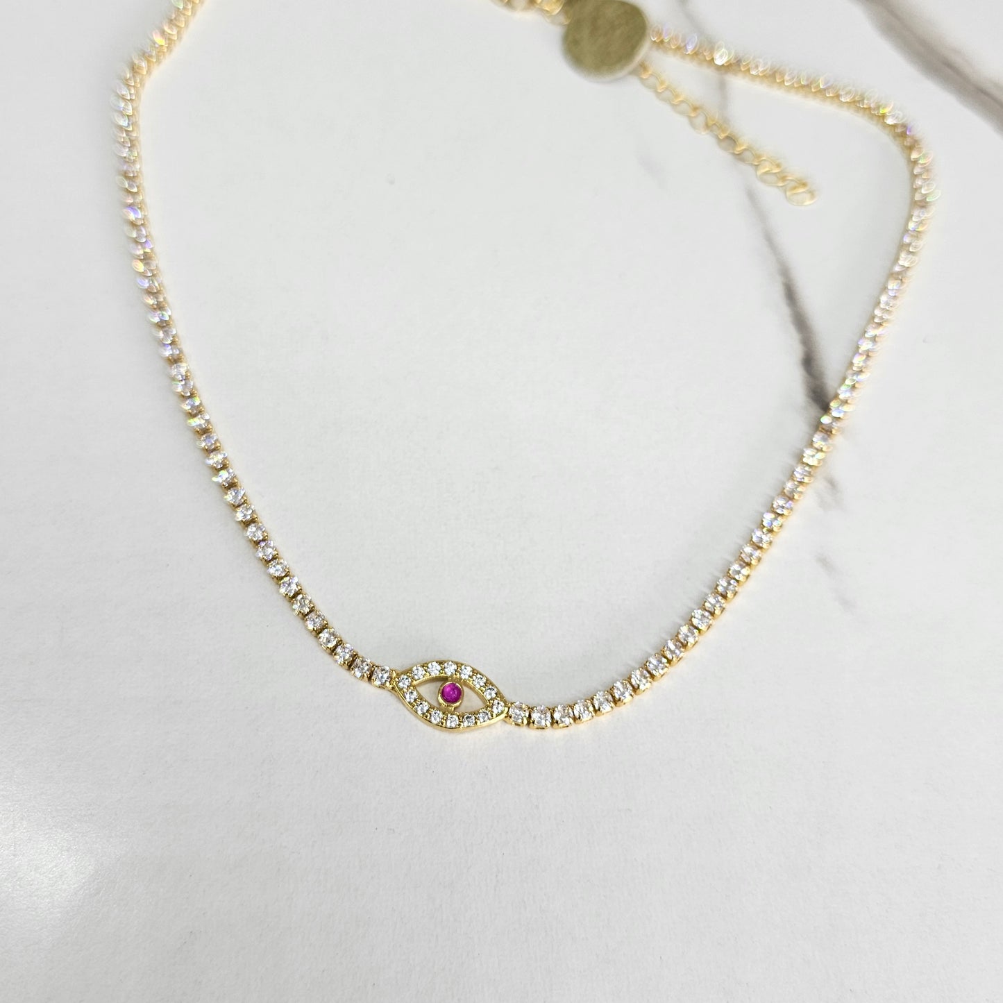 Choker pink eye